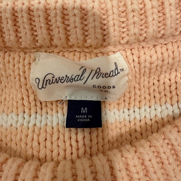 Peachy Colored Sleeveless Sweater Oversized Fit - Picture 2 of 4